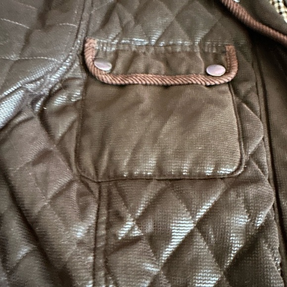 Johnston & Murphy Women’s Quilted faux leather Jacket Zip Front, Polyester. - Picture 7 of 8